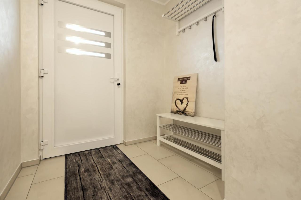 Modern Wohnen I Smart Tv I Terrasse I 2X Parkplatz I 2 Schlafzimmer I 6 Schlafplaetze Bad Oeynhausen Eksteriør billede